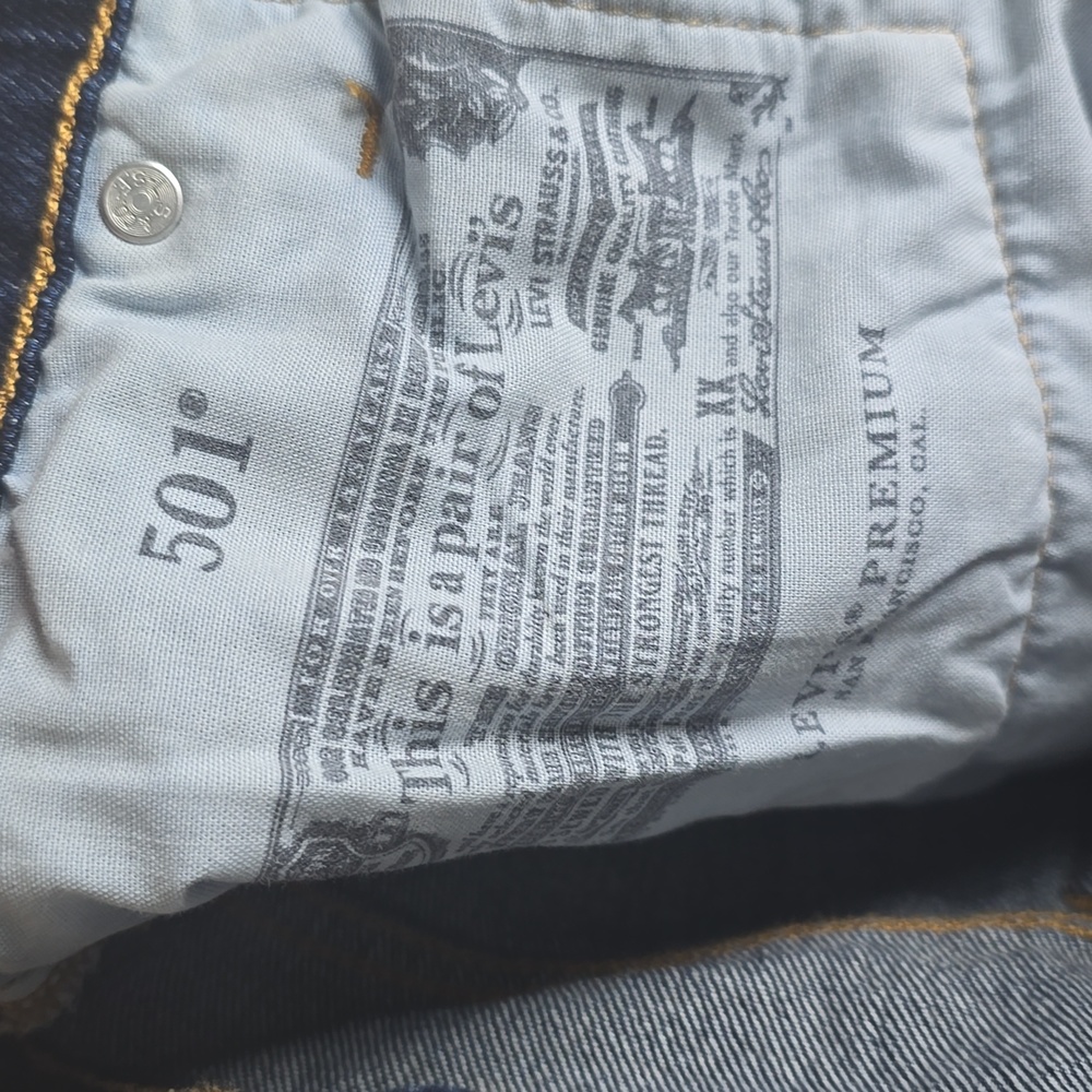 Levi's 501® Original High Rise Mid-Thigh Womens Shorts Size 24 = 0 - 00 NWT - Picture 13 of 16